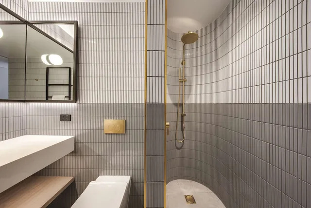 جناح جونيور بسرير كينج مع أريكة، Vibe Hotel Sydney Darling Harbour 6/9