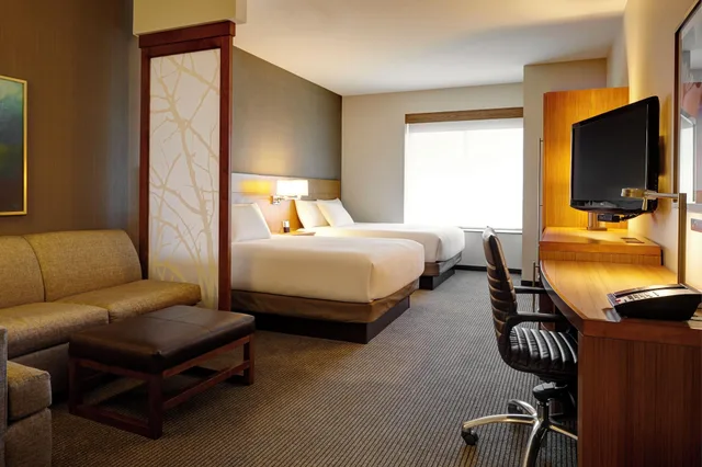Room, Multiple Beds, High Floor، Hyatt Place Calgary Airport 1/2
