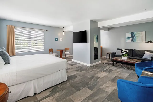 جناح بسرير كينج مع أريكة، Kasa La Flora Miami Beach 2/4