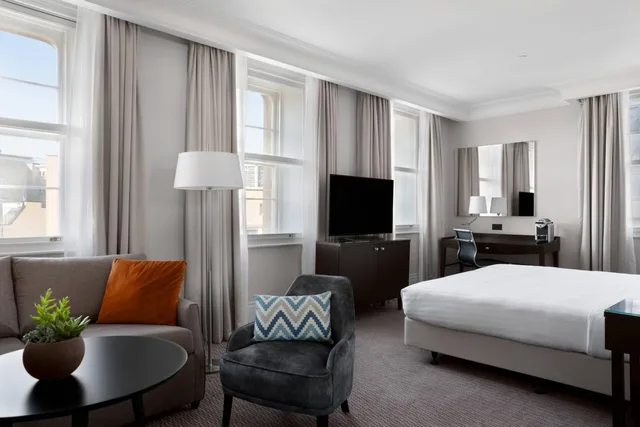 2 Bedrooms, Connecting, Suite, Royal Wing، Bristol Marriott Royal Hotel 5/6