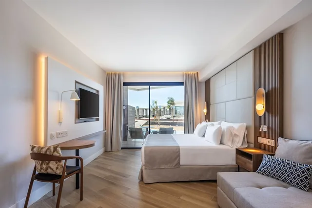 Deluxe, King Bed, Partial Sea View, Barcelo Playa Blanca Royal Level - Adults Only 2/3