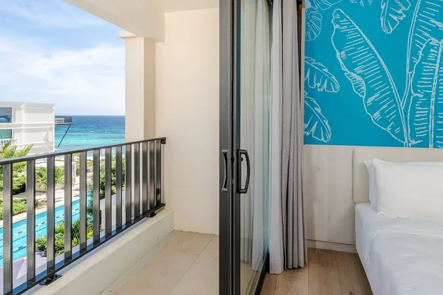 Room, 2 Queen Beds, Partial Ocean View, Curacao Marriott Beach Resort 5/7