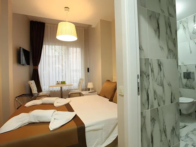 Standard, Double Bed, Cetinkaya Suites 2/2