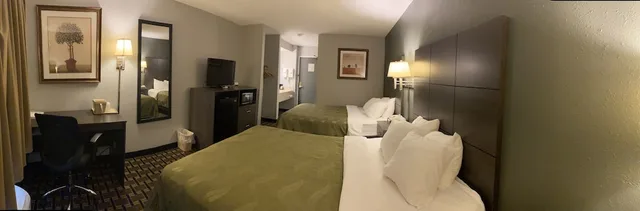 Room, 2 Queen Beds, Pool Side, Quality Inn Mauston I-90 10/10