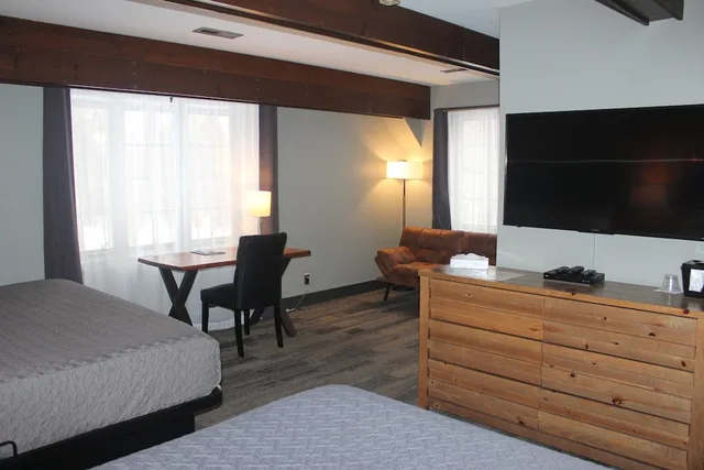 جناح جونيور بسرير كينج وسرير كوين، The Brewery Lodge Hotel 2/3