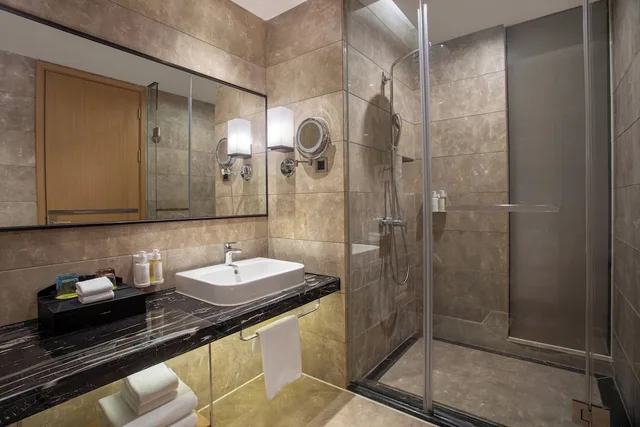 غرفة بريميوم بسرير كينج، Holiday Inn Chengdu Airport 7/8