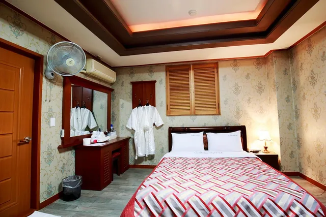 غرفة قياسية بسرير مزدوج، Galleria Hotel 7/10