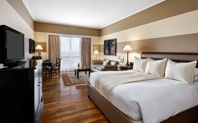King Bed, Living Area, Intercontinental Buenos Aires (Intercontinental Hotel) 1/2