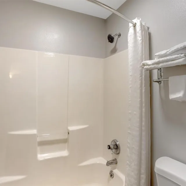 جناح ديلوكس بسرير كينج، Best Western Shippensburg Hotel 2/3