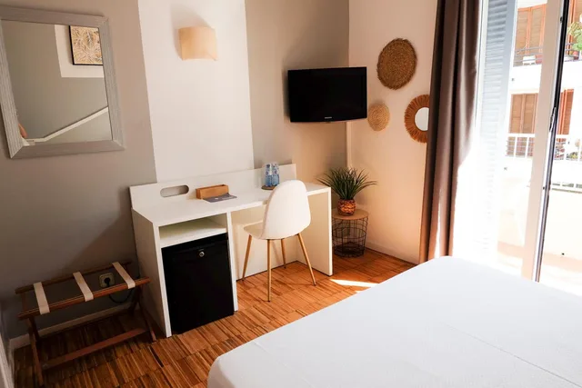 غرفة بسرير مزدوج أو سريرين منفصلين بشرفة، Subur Hotel Sitges 4/7