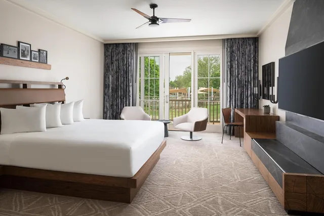Presidential, Suite, King Bed, Water View، Hyatt Regency Lost Pines 1/3