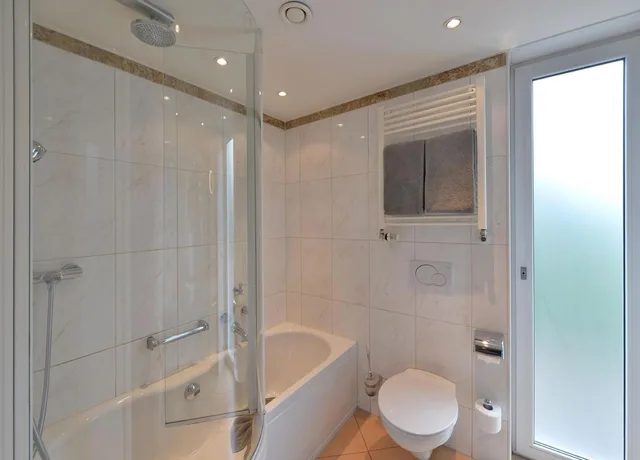 غرفة عائلية بسرير كينج، Parkhotel Oberhausen 9/9