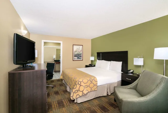 غرفة بسرير مزدوج لذوي الإعاقة، Baymont By Wyndham Prattville/Montgomery 3/6