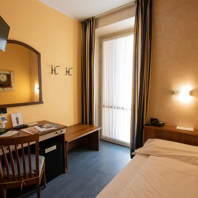 غرفة مفردة، Hotel Bernina 2/4