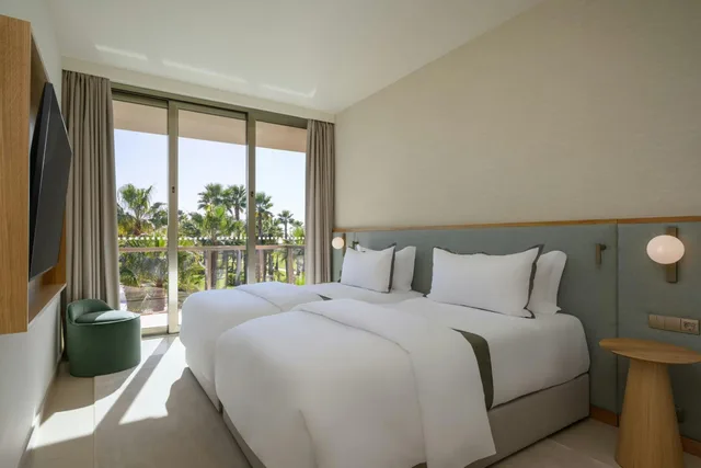 جناح بإطلالة على المسبح بشرفة بـ3 غرف نوم، The Westin Salgados Beach Resort, Algarve 5/10