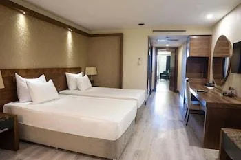 غرفة عائلية بسريرين منفصلين، Dedeman Konya Hotel & Convention Center 1/1