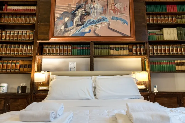 جناح استوديو رومانسي بجاكوزي، Navona Central Suites 4/7
