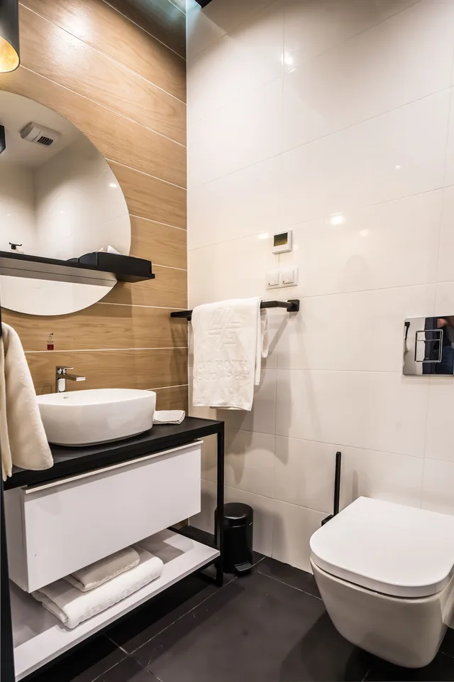 Superior, 1 King and 1 Single Beds, Up Hotel Budapest 3/5