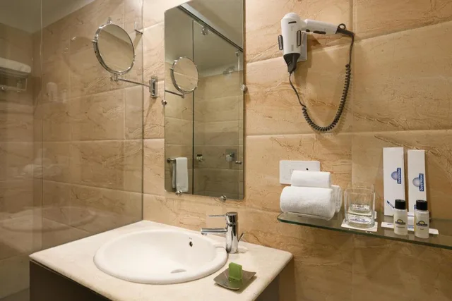 غرفة بسرير مزدوج، Days Hotel by Wyndham Jalandhar Jyoti Chowk 2/2