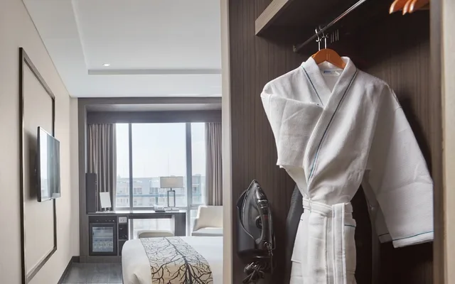 Prime Deluxe Twin، Belmont Hotel Manila 2/3