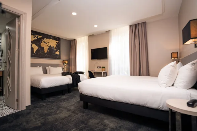 غرفة رباعية بأربعة أسرّة، Hotel Univers 2/5