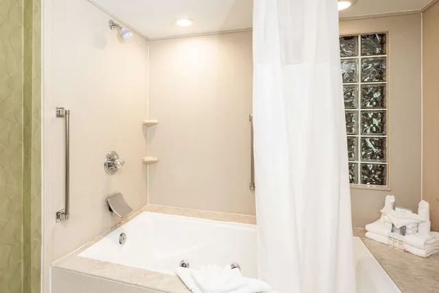 Studio, Suite, King Bed, Kitchenette, Hampton Inn Hanes Mall Winston-Salem 3/3