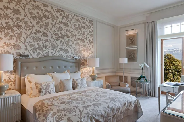 غرفة سوبيريور بسرير كينج وسرير فردي، BEAU RIVAGE PALACE 1/2