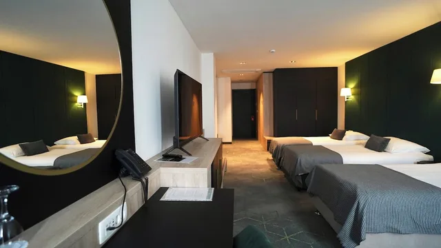 غرفة سوبيريور ثلاثية بثلاثة أسرّة، Hotel Diplomat 3/6