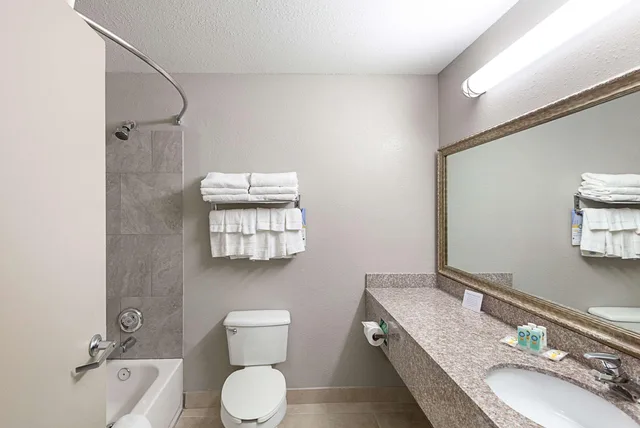 غرفة، Quality Inn Mesquite Dallas East 8/8