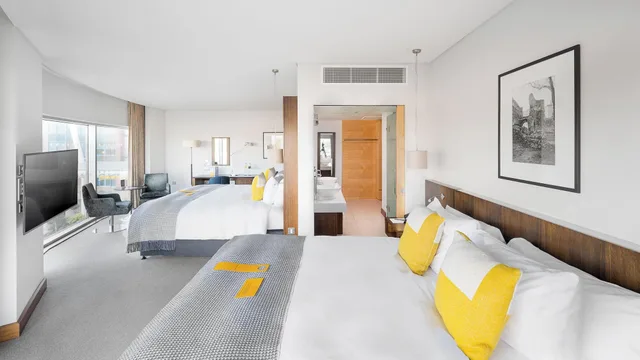 Grand, Multiple Beds، Voco Reading 1/5