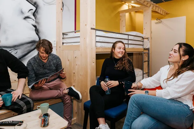 Studio, 3 Bunk Beds, External Bathroom، Amsterdam Teleport Hotel 4/5