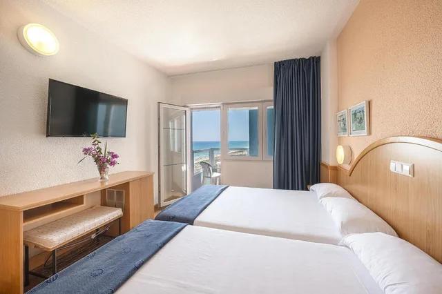 Family, Double Bed, PLAYAS DE GUARDAMAR HOTEL 1/4