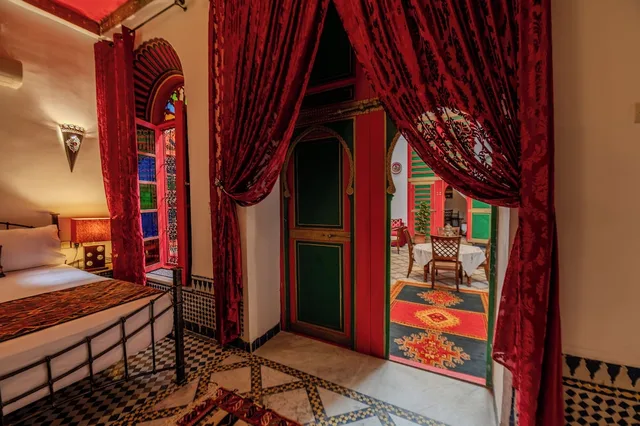 غرفة كومفورت بسرير كينج، Riad Amira Luxury Palace 3/3