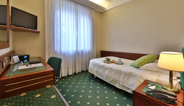 Standard, Single, Hotel Astoria, Sure Hotel Collection by Best Western 7/9
