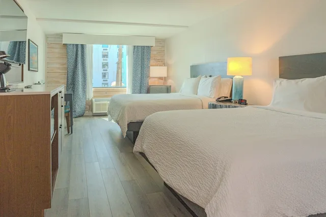 غرفة قياسية بسريرين كوين، Holiday Inn Resort South Padre Island Beach Front 7/9