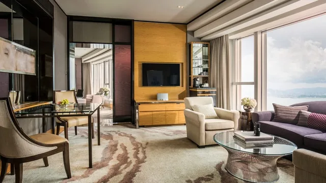 جناح غراند، Four Seasons Hotel Hong Kong 1/1