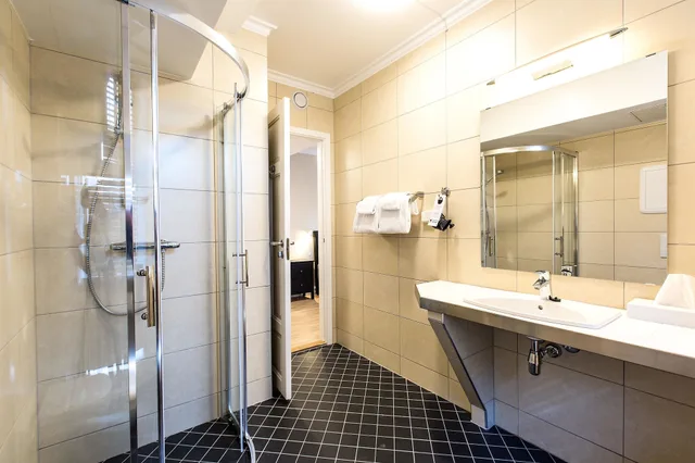 غرفة عائلية بسريرين منفصلين وسرير بطابقين، Best Western Plus Hotel Bakeriet 7/9