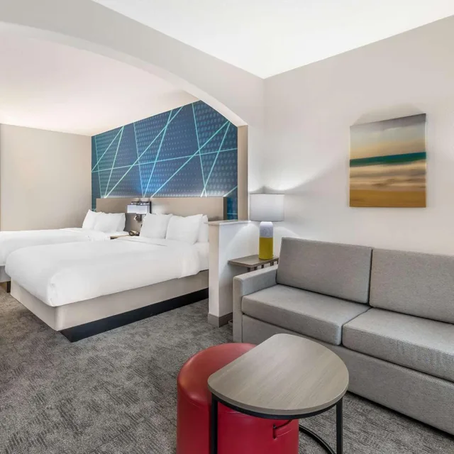 جناح ديلوكس بسريرين كوين مع أريكة، City Express by Marriott Redmond Airport 6/10
