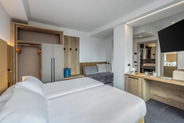 غرفة سوبيريور كبيرة بسرير مزدوج بشرفة، Hotel Garda 2/10