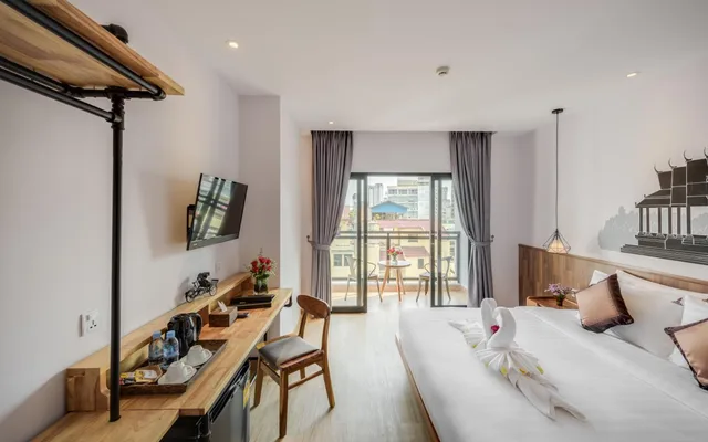 غرفة ديلوكس بسرير مزدوج، Phnom Penh 51 Hotel & Residences 1/10