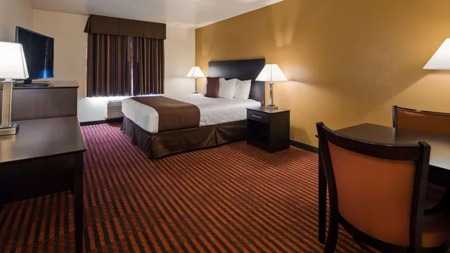 Suite, Multiple Beds، Best Western Salinas Valley Inn & Suites 3/4