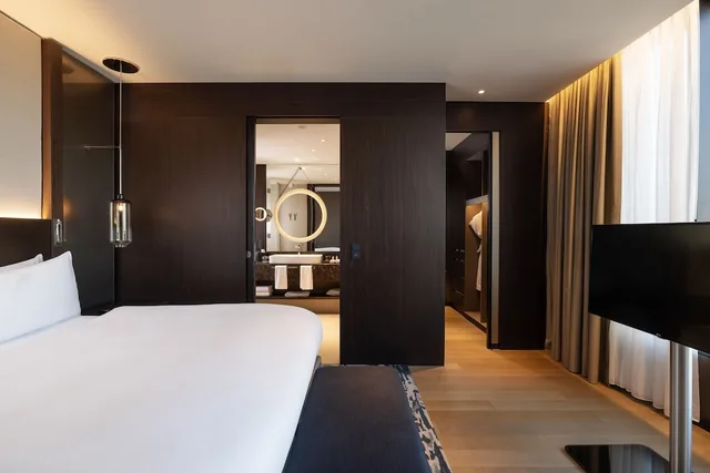 جناح جونيور بسرير كينج في طابق مرتفع، INTERCONTINENTAL LJUBLJANA 3/5