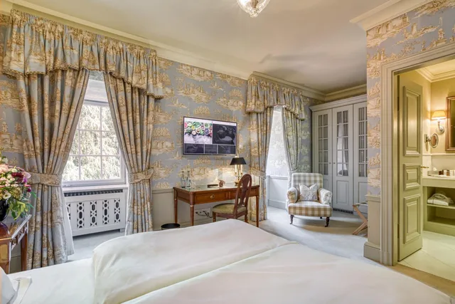 غرفة ديلوكس بسرير مزدوج بجاكوزي، WALD AND SCHLOSSHOTEL FRIEDRICHSRUHE 2/8