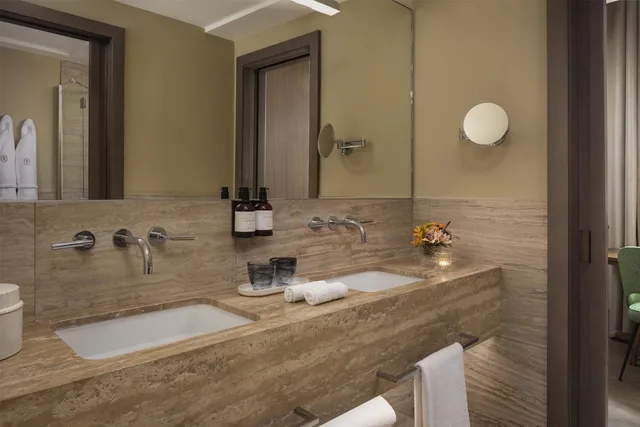 جناح جونيور بسرير كينج، Tivoli Palazzo Gaddi Firenze Hotel 3/3