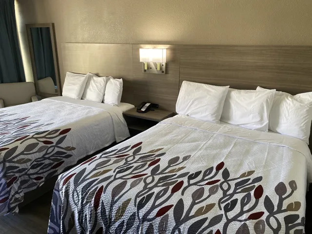 غرفة ديلوكس بسريرين كوين، Red Roof Inn Vero Beach - I-95 2/5
