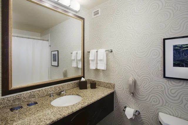 غرفة ديلوكس بسريرين كوين، Juniper Hotel Cupertino, Curio Collection By Hilton 5/5