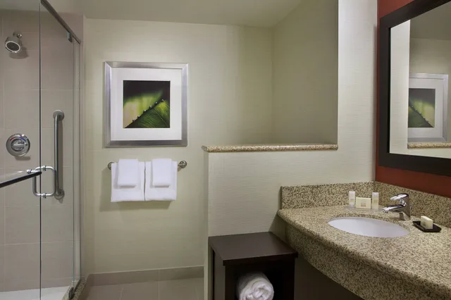 استوديو بسريرين كوين مع أريكة، Courtyard Calgary Airport 5/7