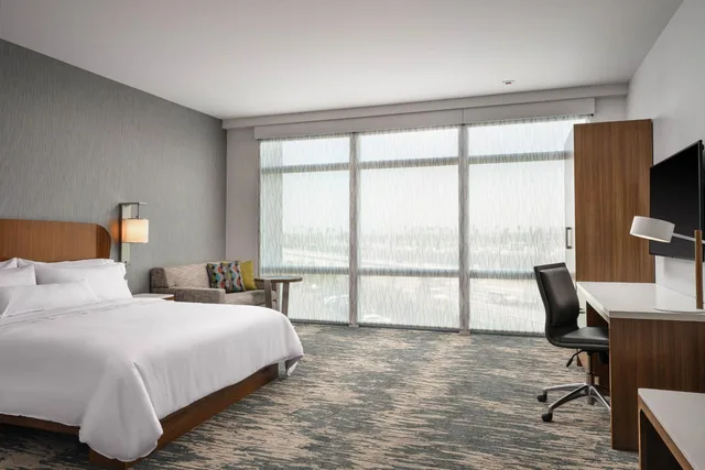 Family Suite, 1 King and 2 Bunk Beds, Sofa, Element Anaheim Resort Convention Center 1/10