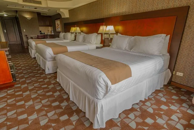 غرفة قياسية ثلاثية بسريرين مزدوجين، Plaza San Martin Hotel 2/8