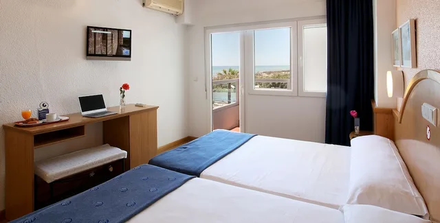 غرفة بسرير مزدوج أو سريرين منفصلين، PLAYAS DE GUARDAMAR HOTEL 1/5